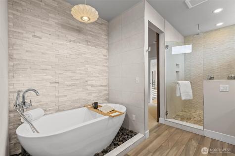 16323 NE 44th Court Redmond WA 98052