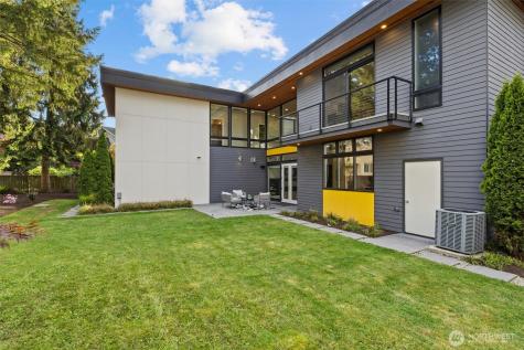16323 NE 44th Court Redmond WA 98052
