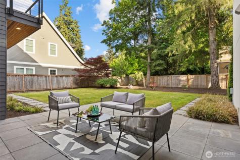 16323 NE 44th Court Redmond WA 98052