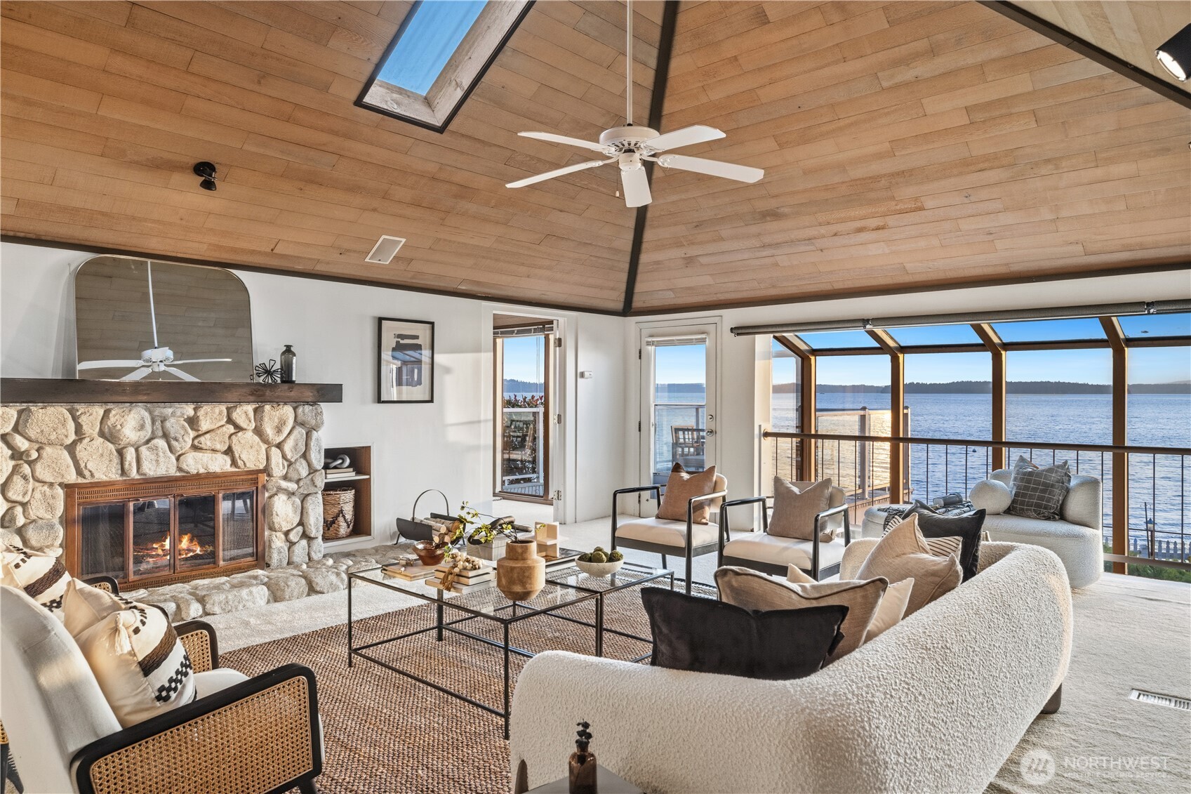 5637 Beach Drive SW Seattle WA 98136