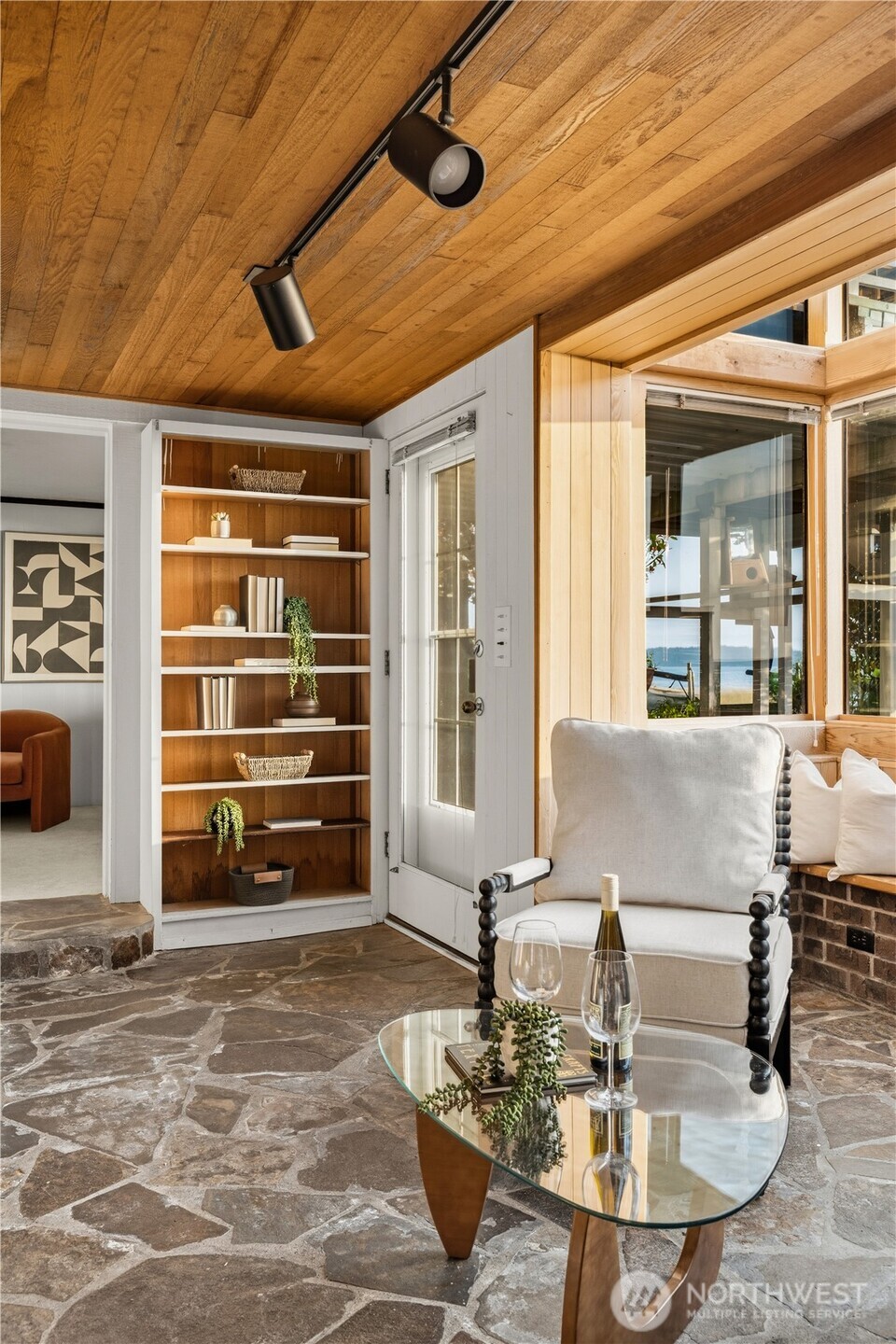 5637 Beach Drive SW Seattle WA 98136