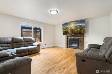 11515 138th Street Ct E Puyallup WA 98374