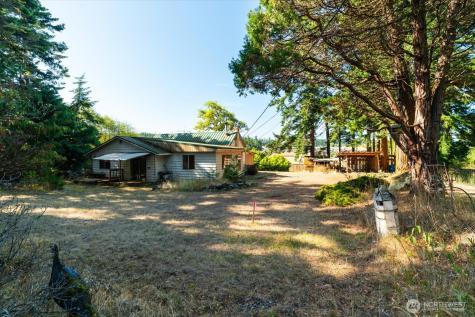 1521 NW Crosby Avenue Oak Harbor WA 98277