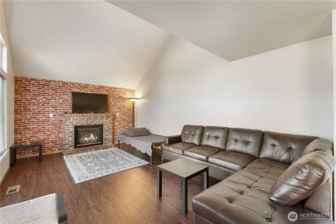 10124 SE 243rd Street Kent WA 98030