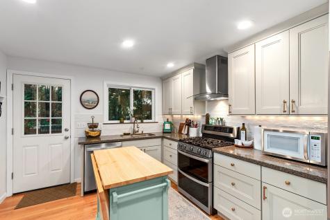 3907 SW Ida Street Seattle WA 98136