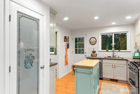 3907 SW Ida Street Seattle WA 98136