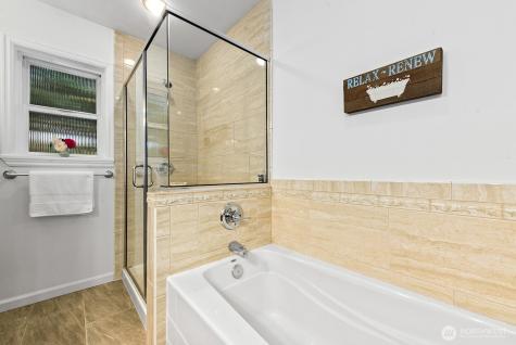 3907 SW Ida Street Seattle WA 98136