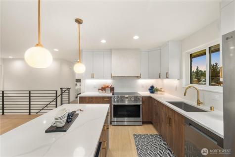 2518 36th Avenue W Seattle WA 98199