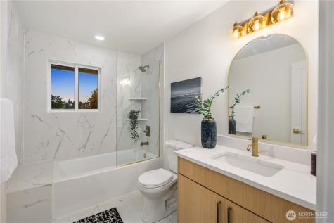 2518 36th Avenue W Seattle WA 98199