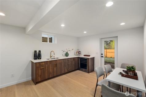 2518 36th Avenue W Seattle WA 98199