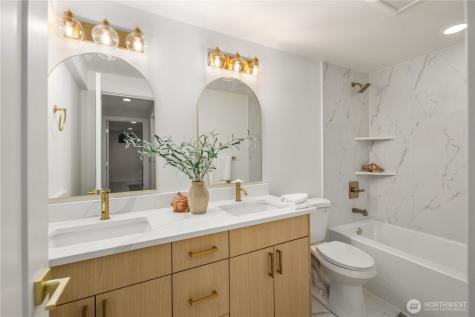2518 36th Avenue W Seattle WA 98199