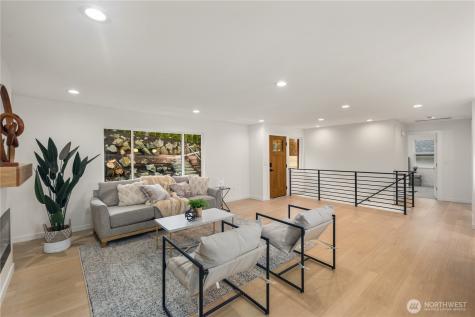 2518 36th Avenue W Seattle WA 98199