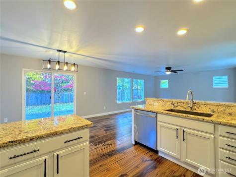 23515 SE 243rd Place Maple Valley WA 98038