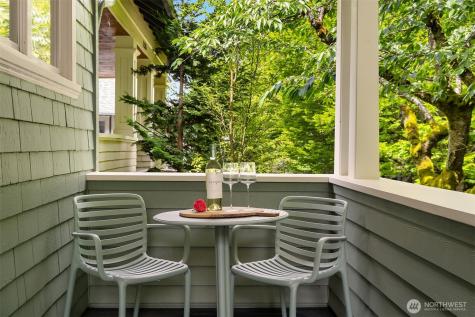 1131 19th Avenue E Seattle WA 98112