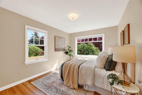 3245 45th Avenue SW Seattle WA 98116