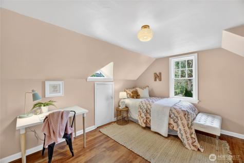 3245 45th Avenue SW Seattle WA 98116