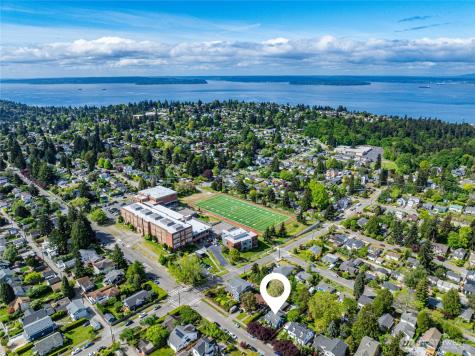 3245 45th Avenue SW Seattle WA 98116