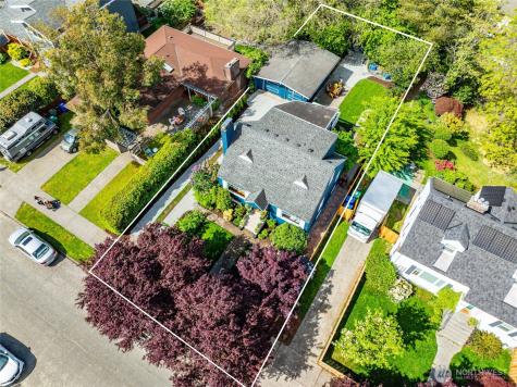 3245 45th Avenue SW Seattle WA 98116