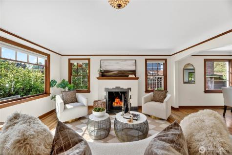 3245 45th Avenue SW Seattle WA 98116