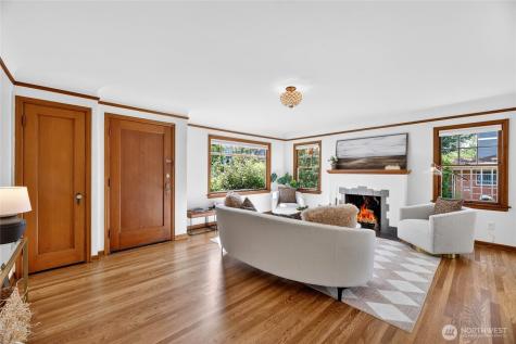 3245 45th Avenue SW Seattle WA 98116