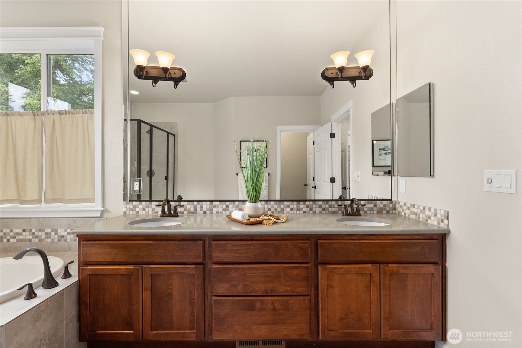 2843 South Bay Road NE Olympia WA 98506