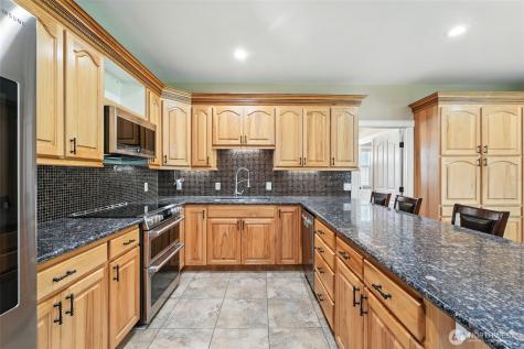 6795 Road D.8 NE Moses Lake WA 98837