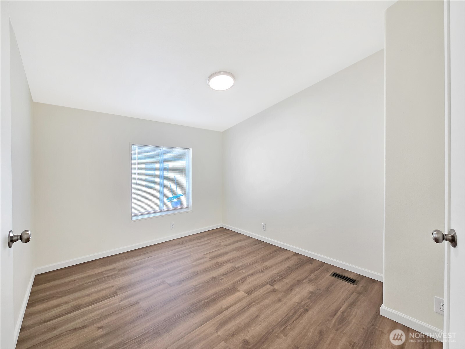 149 Nix Lane Centralia WA 98531