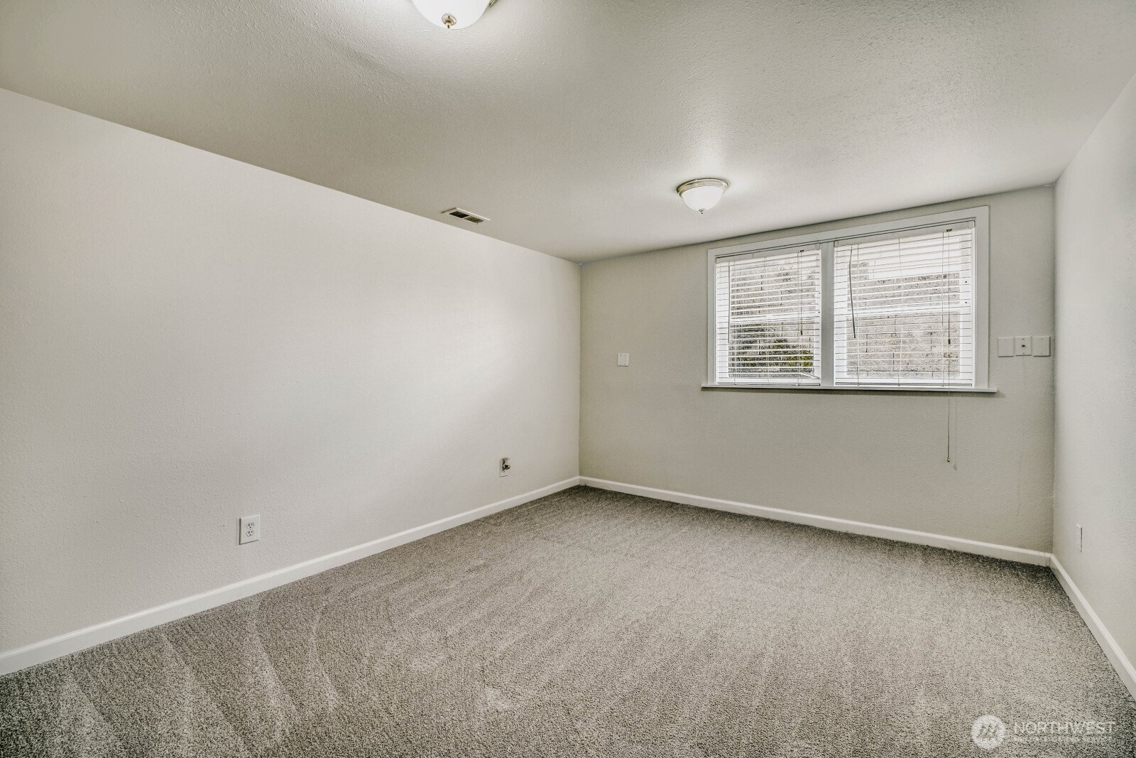 8305 43rd Place W University Place WA 98466