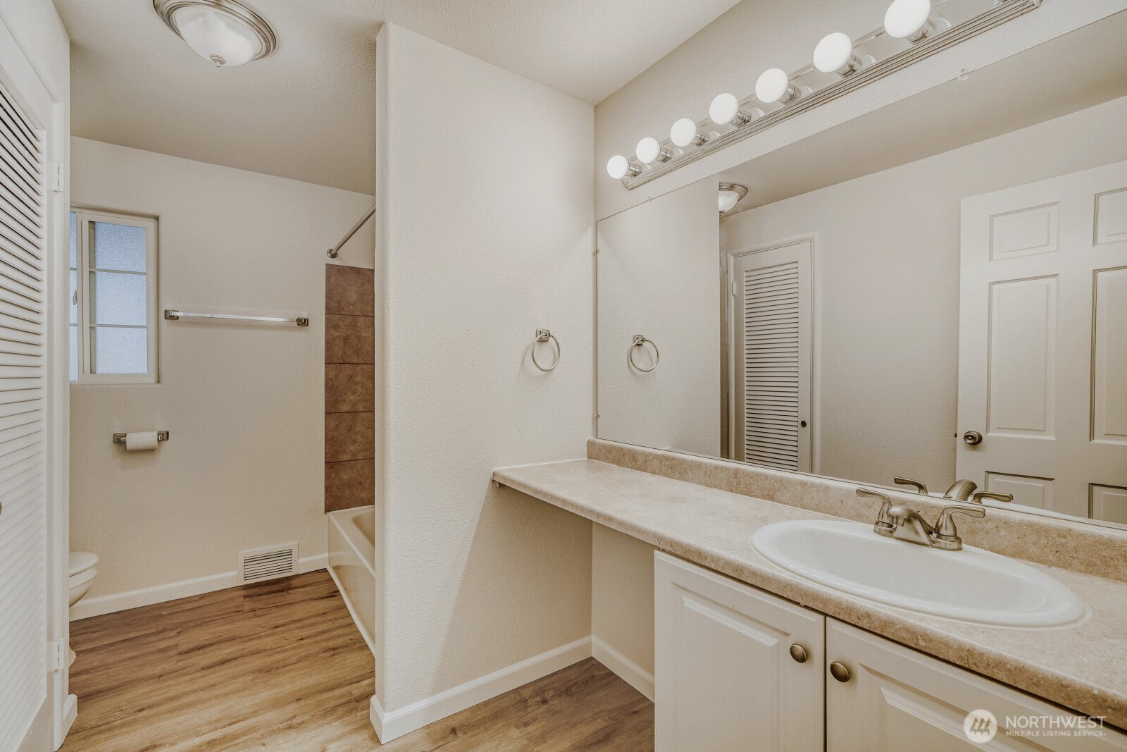 8305 43rd Place W University Place WA 98466