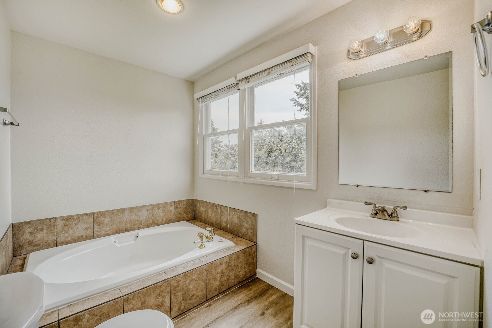 8305 43rd Place W University Place WA 98466