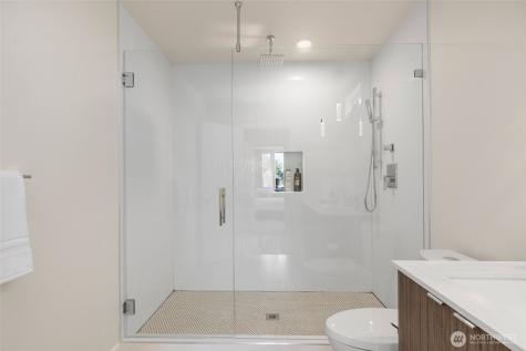 1645 22nd Avenue Seattle WA 98122