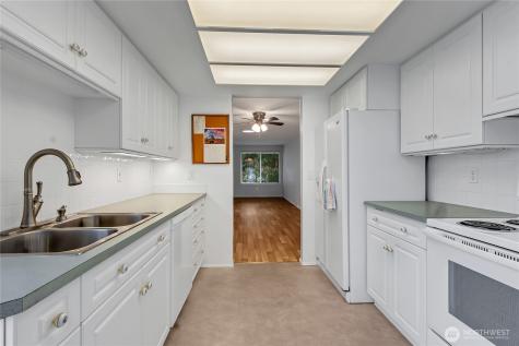 8610 Onyx Drive SW Lakewood WA 98498