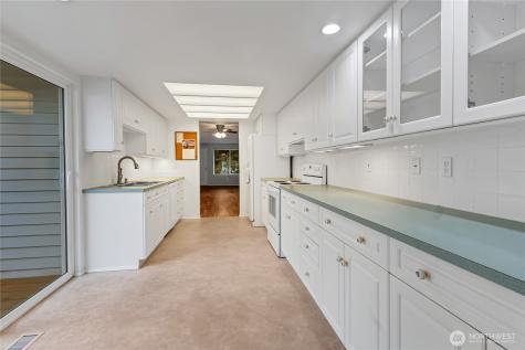 8610 Onyx Drive SW Lakewood WA 98498