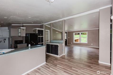 8740 SE Yeshua Lane Port Orchard WA 98367