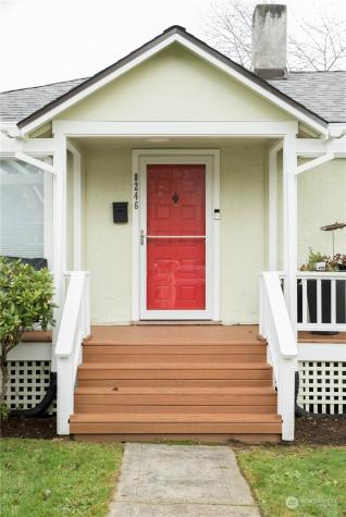 8246 Ashworth Seattle WA 98103