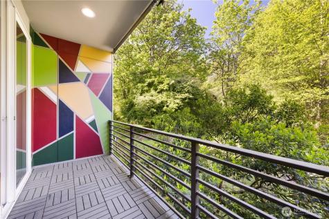 2705 S Charlestown Street Seattle WA 98108