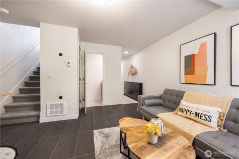 2705 S Charlestown Street Seattle WA 98108