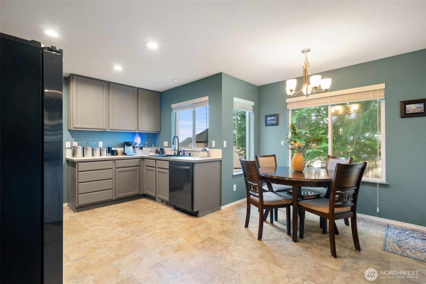 4851 NW Walgren Drive Silverdale WA 98383