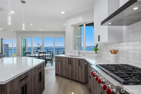 6029 Atlas Place SW Seattle WA 98136