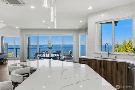 6029 Atlas Place SW Seattle WA 98136