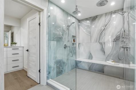 6029 Atlas Place SW Seattle WA 98136