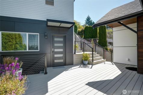 6029 Atlas Place SW Seattle WA 98136
