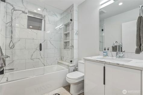 6029 Atlas Place SW Seattle WA 98136