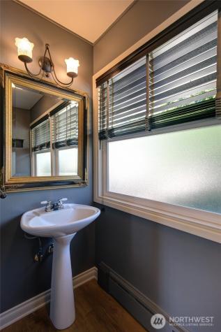1432 Bel Aire Aberdeen WA 98520