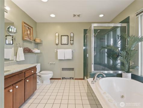 1432 Bel Aire Aberdeen WA 98520