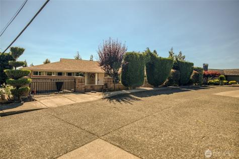 1432 Bel Aire Aberdeen WA 98520