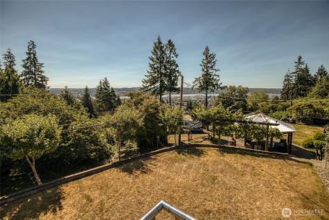 1432 Bel Aire Aberdeen WA 98520