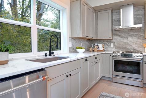 432 20th Avenue Kirkland WA 98033