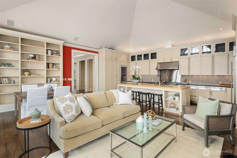 463 39th Avenue E Seattle WA 98112