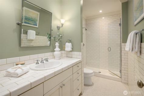 463 39th Avenue E Seattle WA 98112